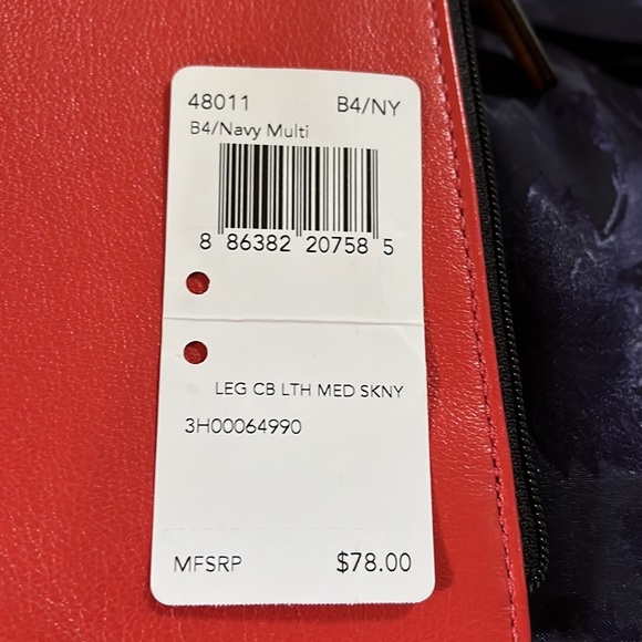 Coach Legacy Multi Color Navy/Red/Tan 🔑 holder. Has 2 pockets in the outside. - Picture 5 of 10